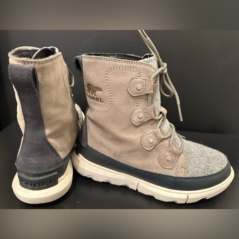 SOREL Women’s Explorer II Joan Felt Water Proof Boots, Excellent Condition